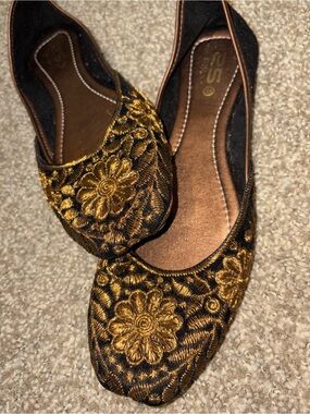 Gold Embroidered Black Ballet Flats traditional khussa